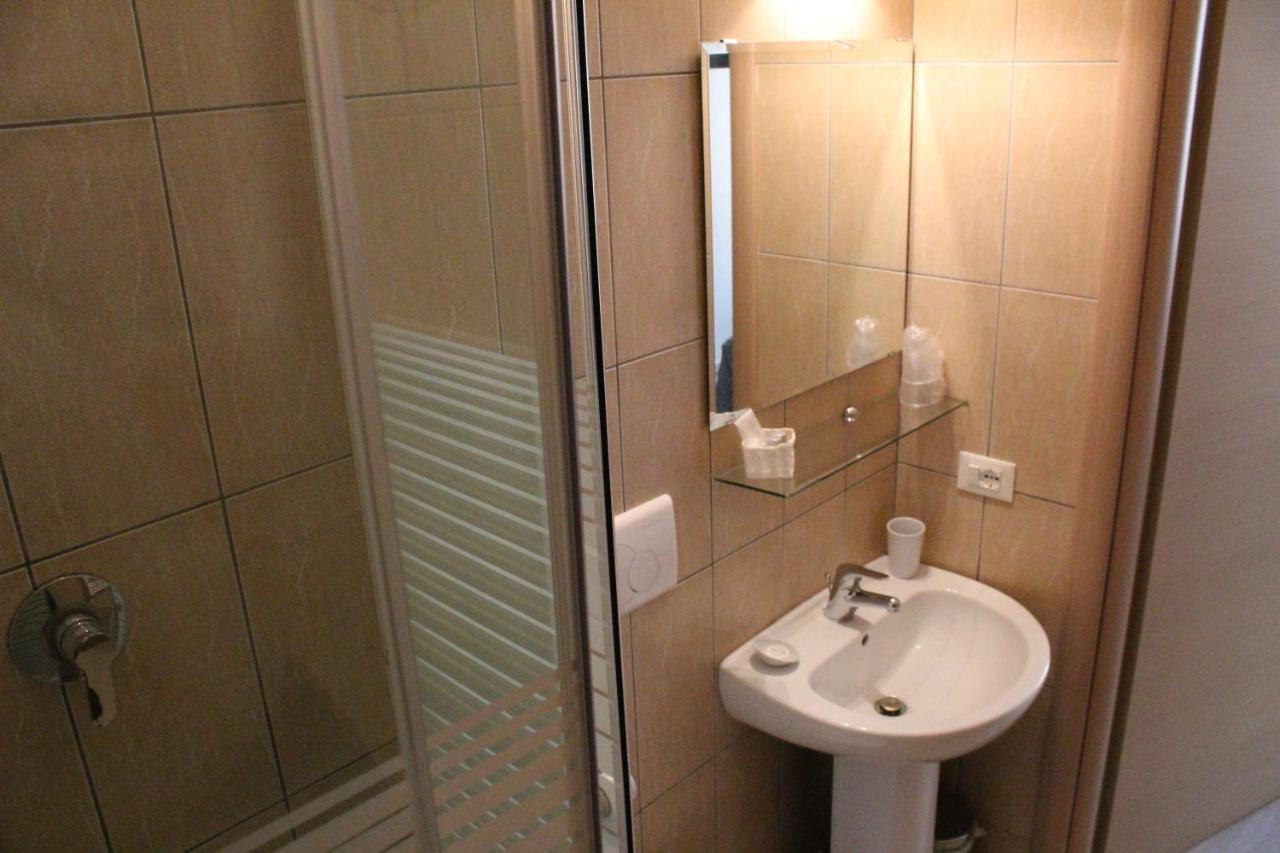 Home 57 Relais Рим Экстерьер фото